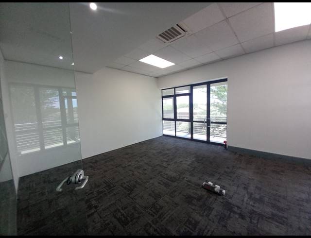 409M² OFFICE TO LET IN BRYANSTON